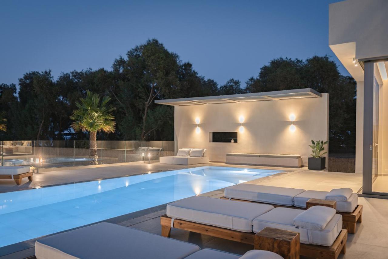 Artemis Seafront Villa, An Evanescence Sea Retreat, By Thinkvilla Tavronitis Eksteriør bilde